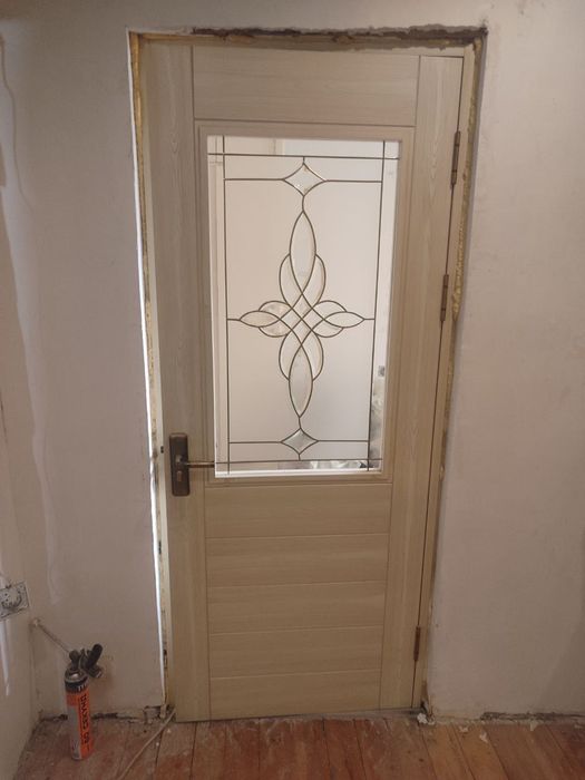 Продам две межкомнатные двери