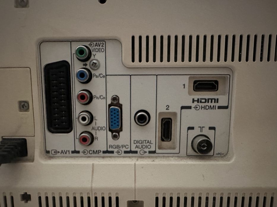 Монитор/телевизор Toshiba 23 инча