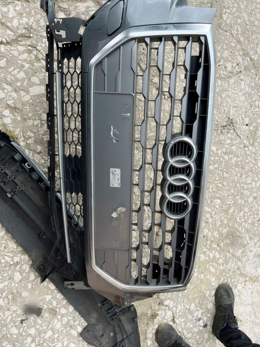 Решетка и части от броня Sline Audi Q2 distronik дистроник