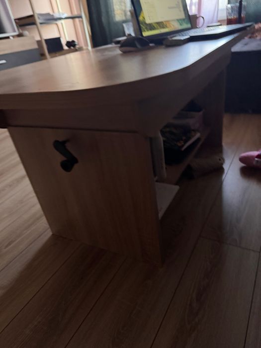 Разтегателна холна маса с повдигащ механизъм