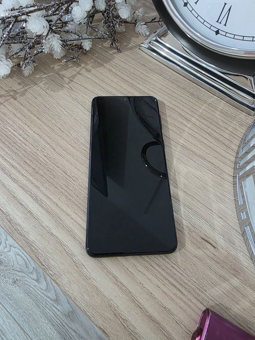 Samsung Galaxy S21 +5G Aproape Now