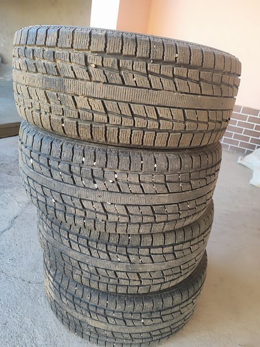 Зимние шиный r 20