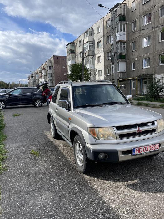 Vănd Pajero Pinin