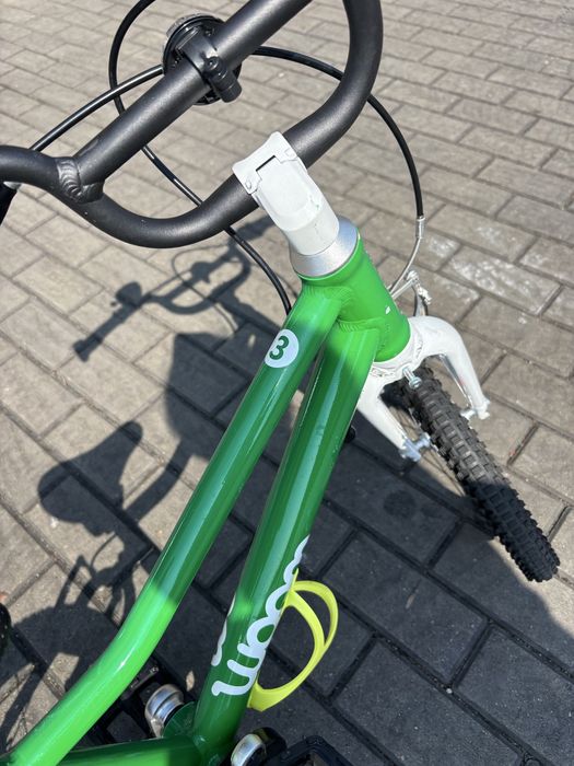 Bicicleta Woom 3 cu cric si clopotel