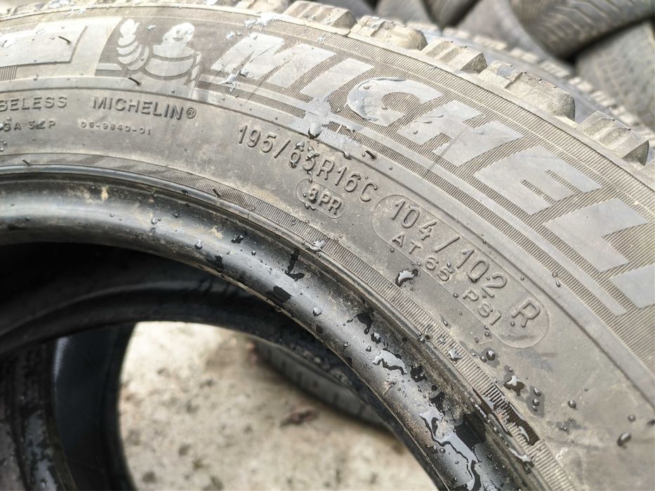 2бр Зимни гуми за БУС 195 65 16 С - Michelin