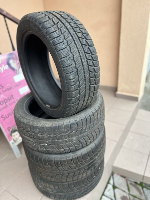 Anvelope de M+S  225/45/R17