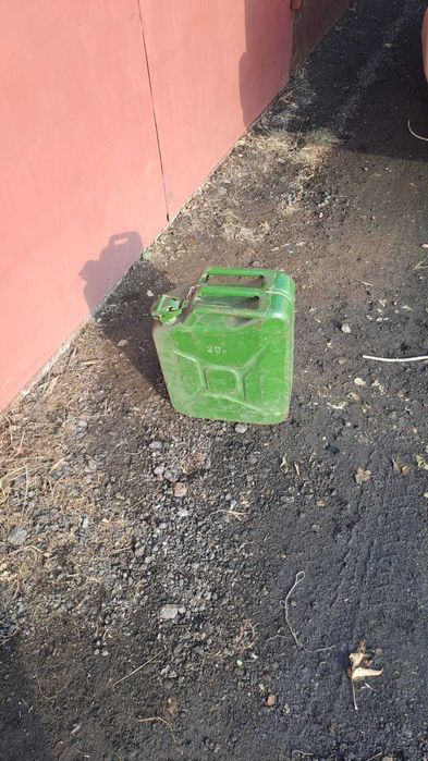 Канистра для бензина