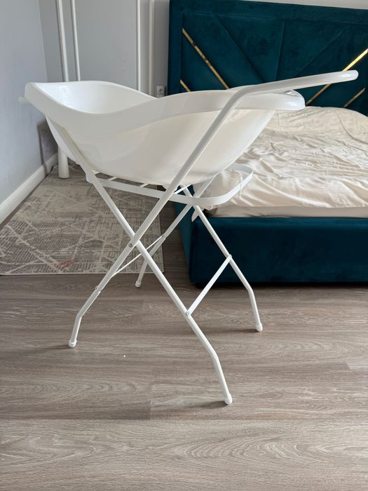 Детская ванночка с подставкой (тазик)