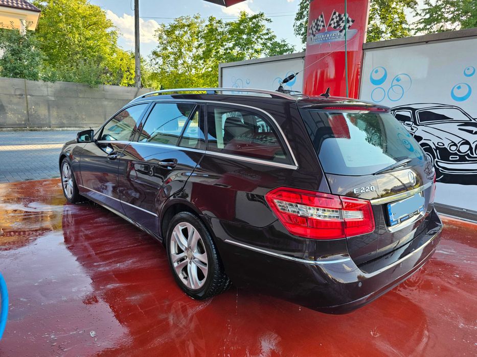 Mercedes-Benz E-Class W212 E220 CDI Avantgarde Combi – 172 CP, Automat