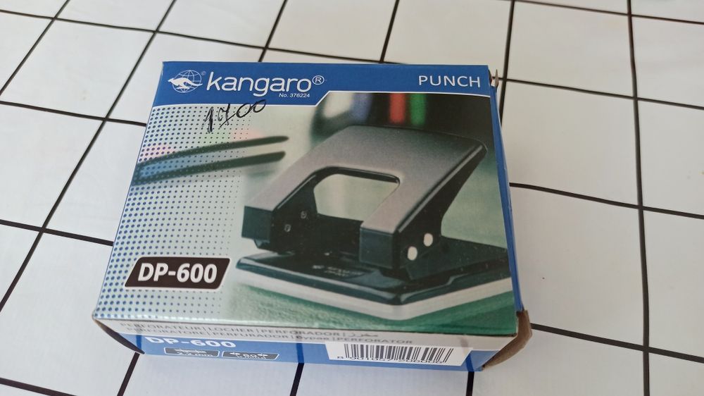 НОВЫЙ, мощный дырокол на 2 отверстия