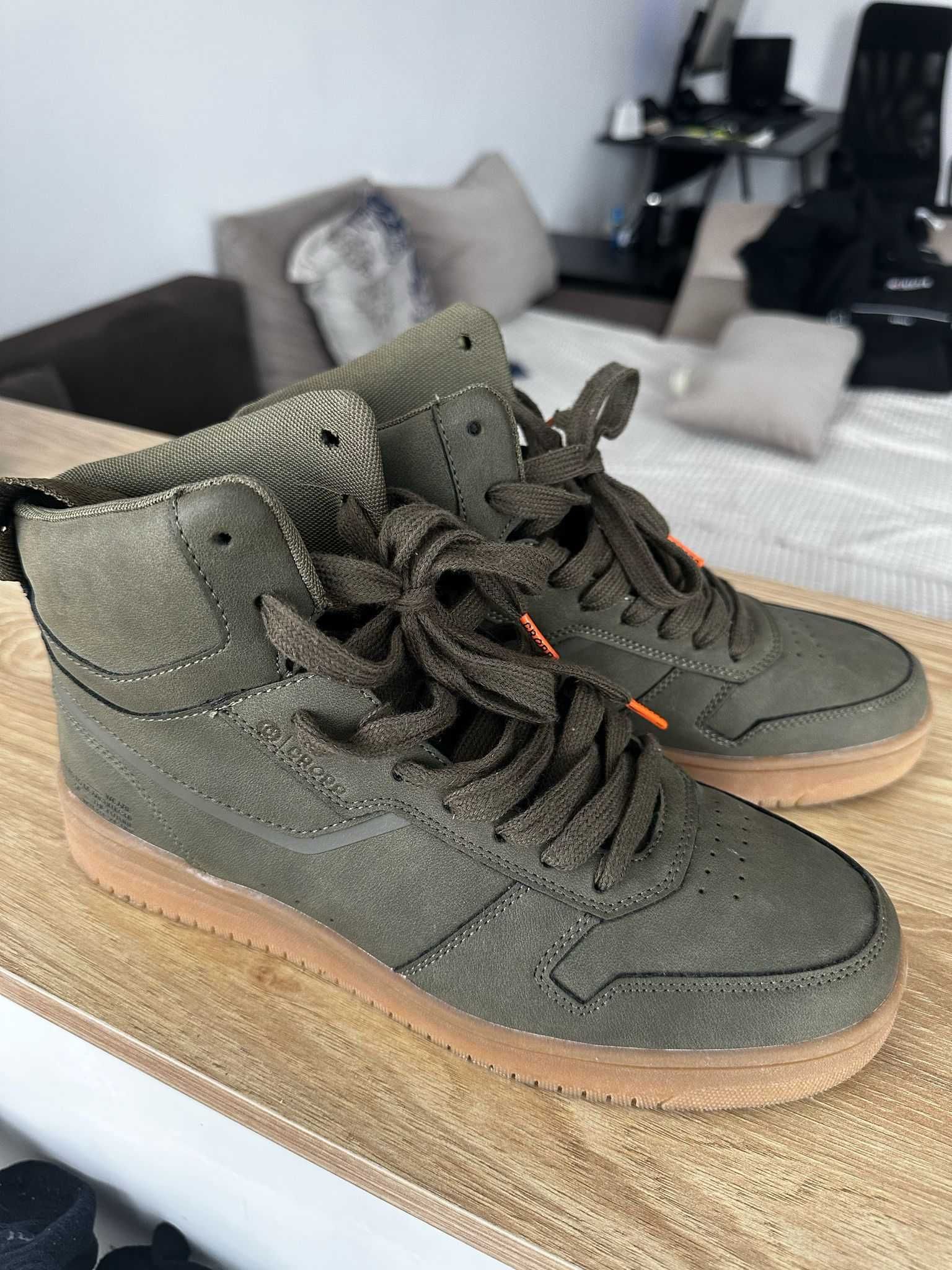 Incaltaminte Cropp, marime 42 - 27cm, stil army ca noi stare excelenta