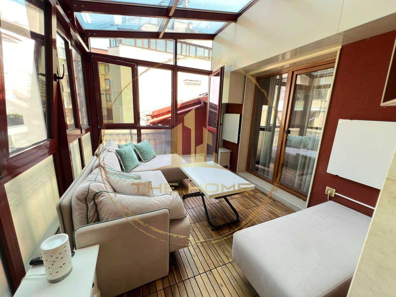 Дава се под наем Четиристаен апартамент в Варна, Център - 107 кв.м за 1350 € - Снимка #16