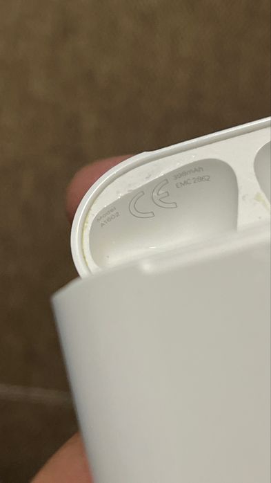 Продам кейсы от Airpods