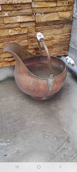 Vase vechi aduse din Danemarca.