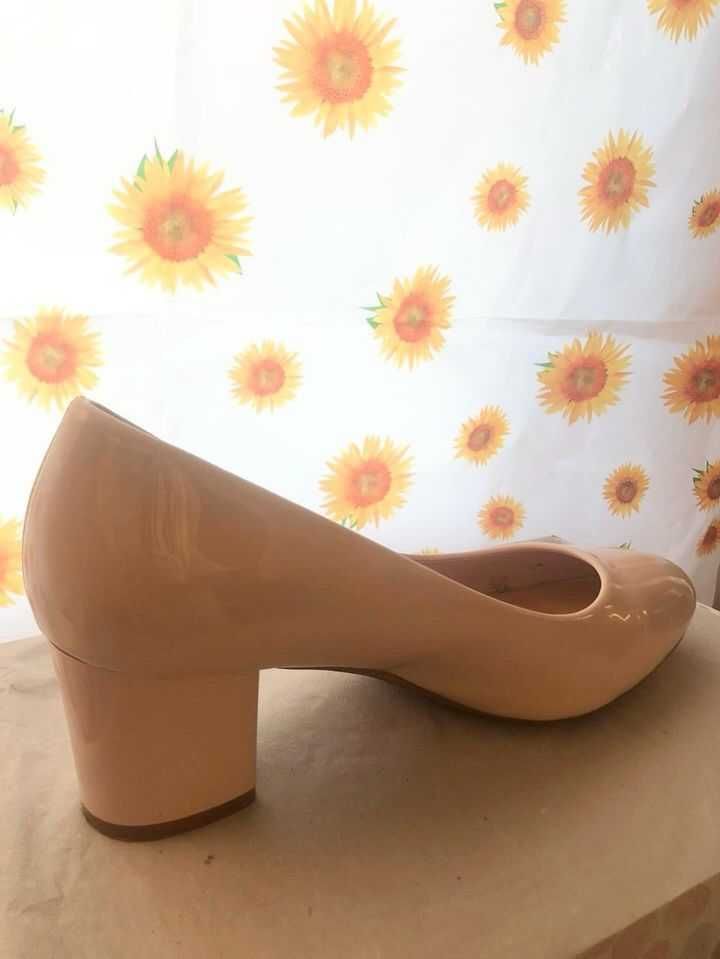 pantofi cu toc jos