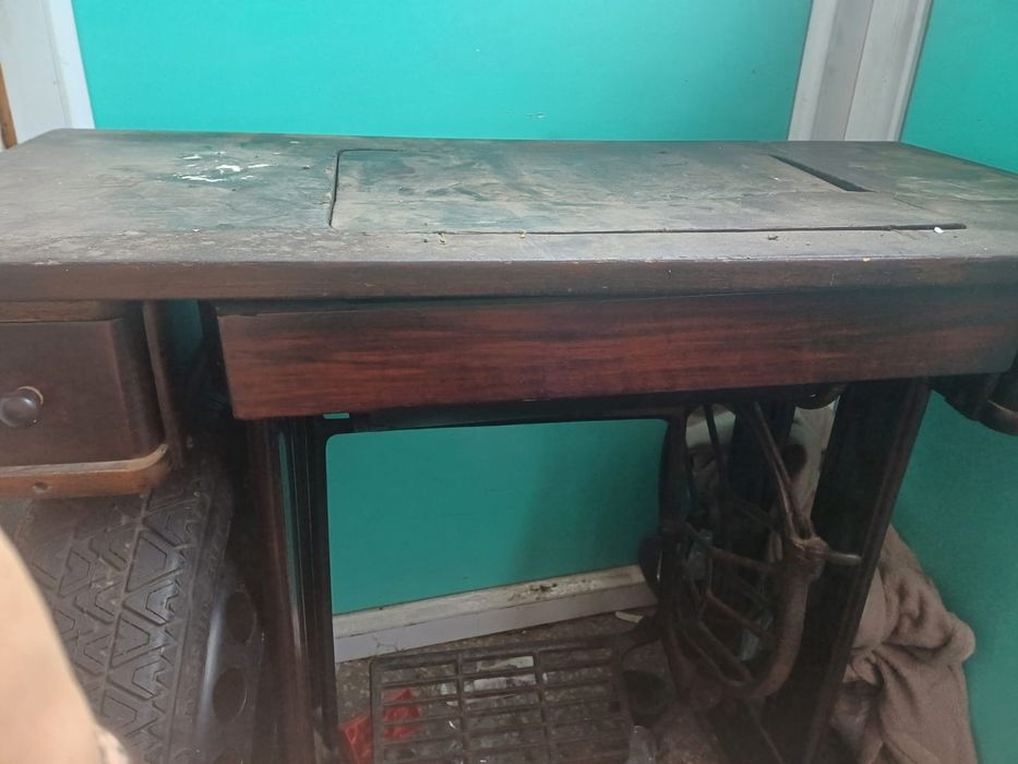 Masina de cusut SINGER