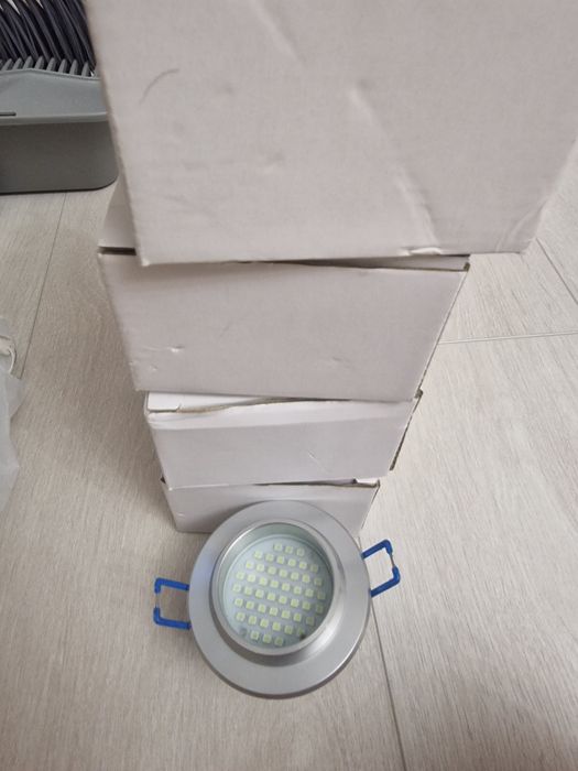 Споты/лампочки светодиодные