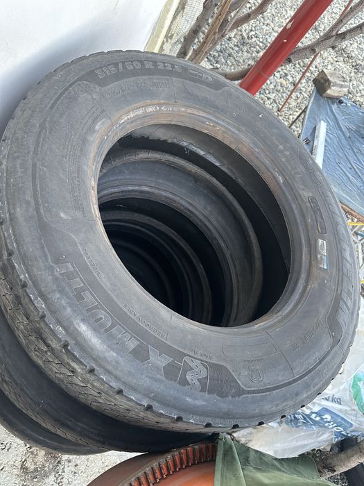 Anvelopa 315/60 r22.5 tractiune 1000 lei toate 4