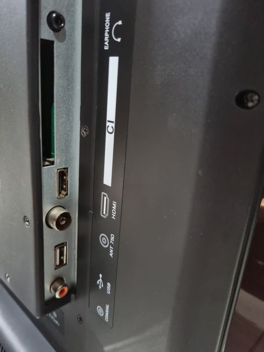 TV LED DGM 12V 22 inch cu dvd (UK)