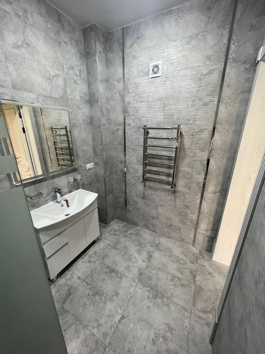 Kafel terish xizmatlari ( dushavoy, zina, sauna oshxona va devor polga