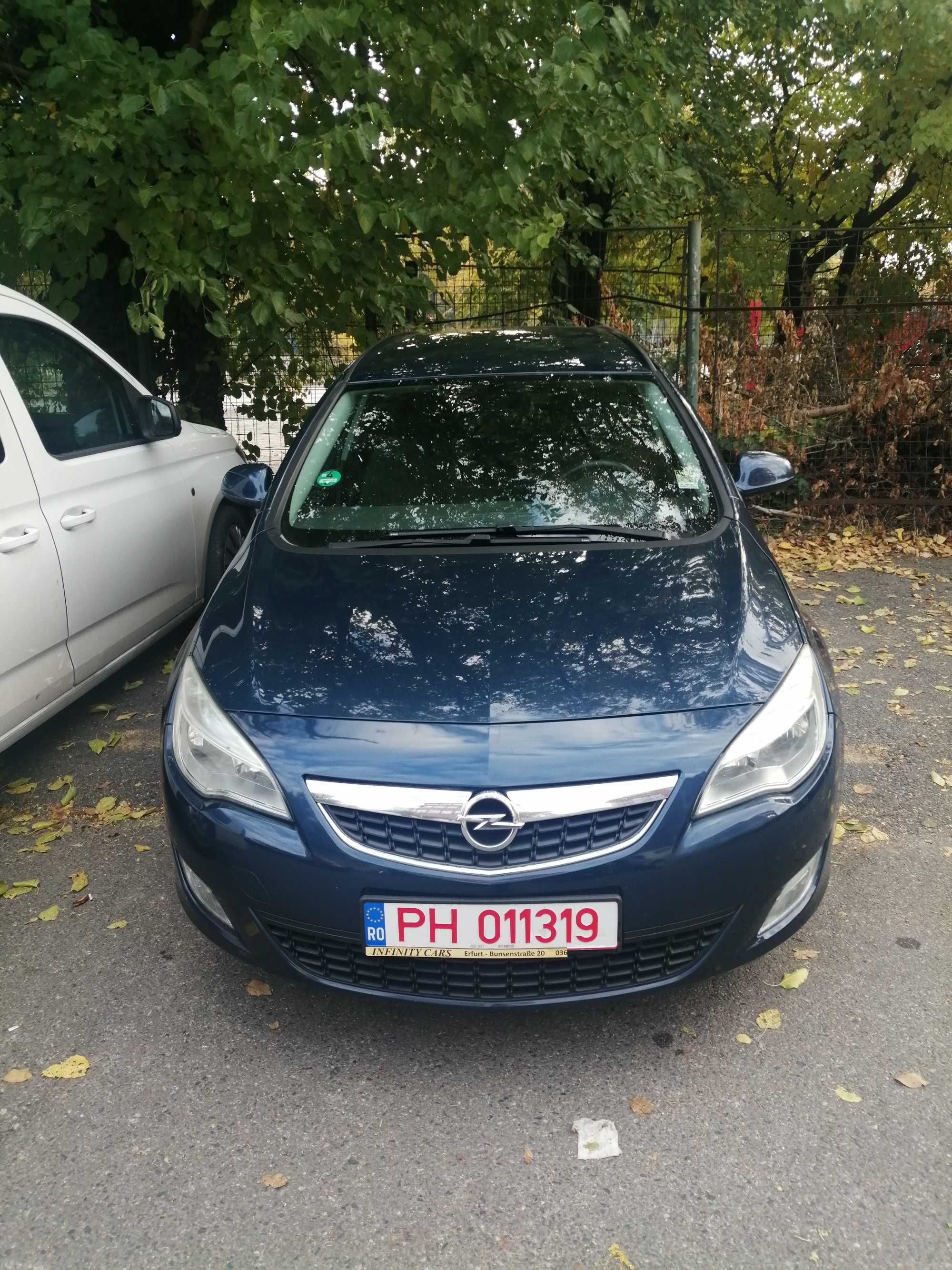2011 Opel Astra J Sports Tourer 1.6 benzina, 116 cp,inscris recent