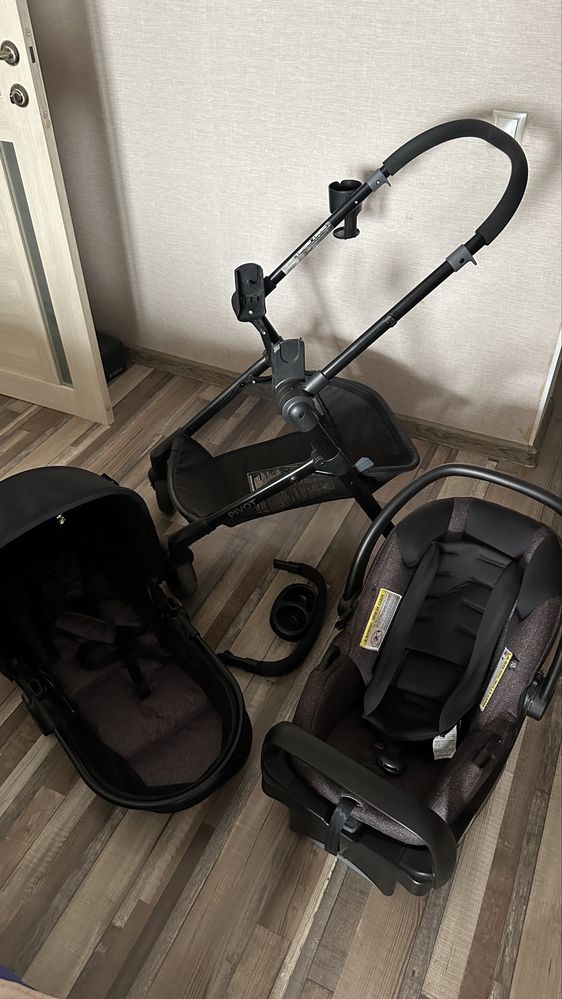 Коляска детская 3 в 1 Evenflo Pivot Modular