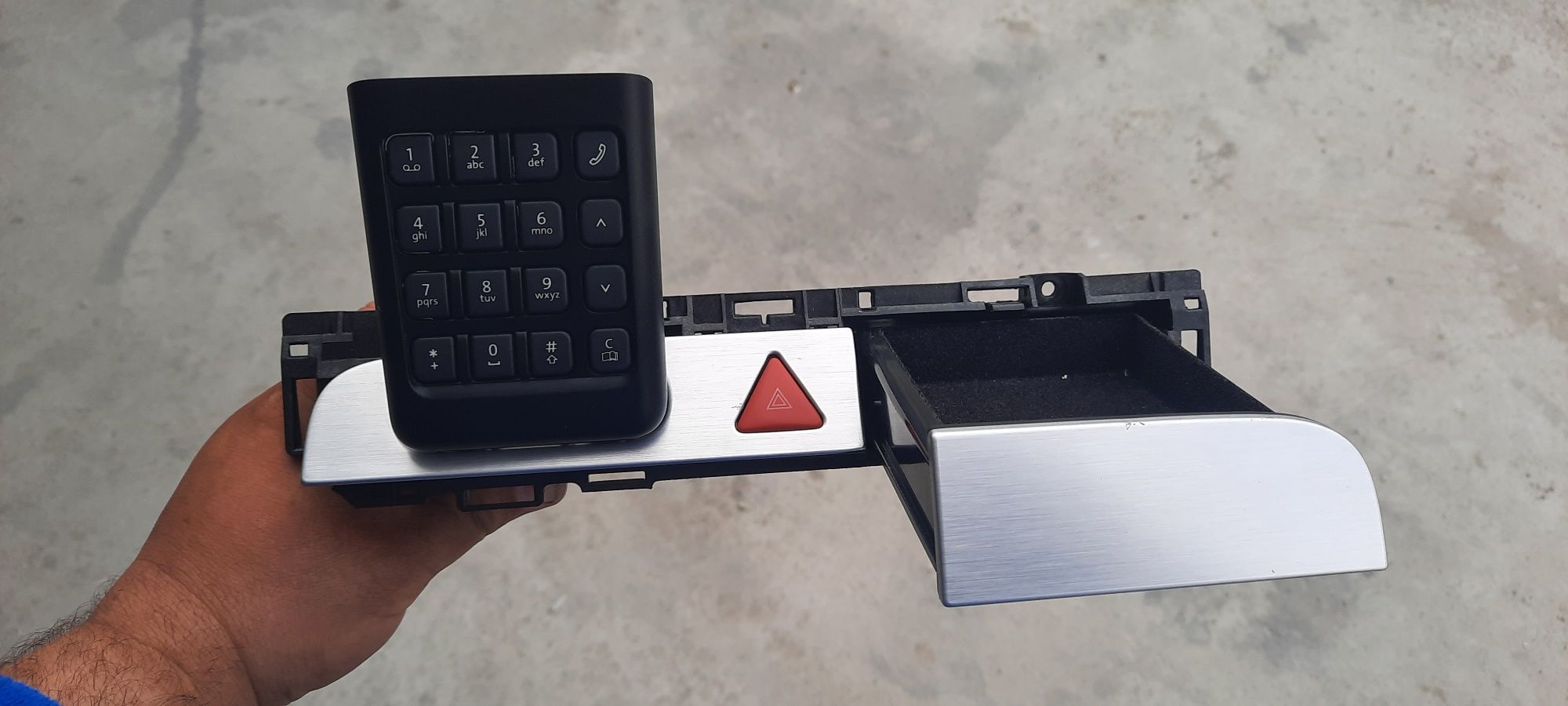 Sertar bord passat b6 cu tastatura telefon