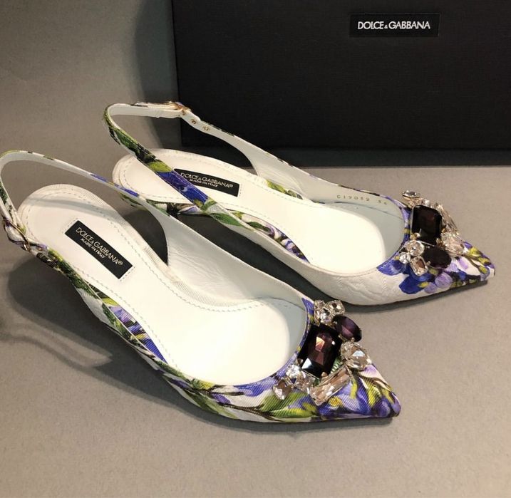 Босоножки бренда Dolce&Gabbana