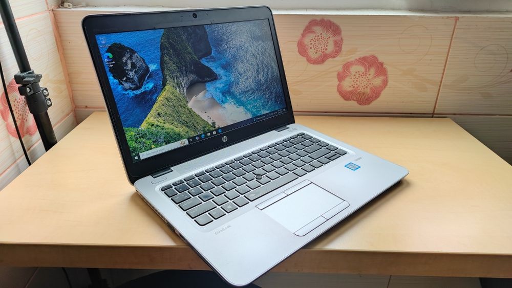 Laptop HP EliteBook 840 G3_14"_i5 gen 6_8GB DDR4_SSD (0 min bateria)