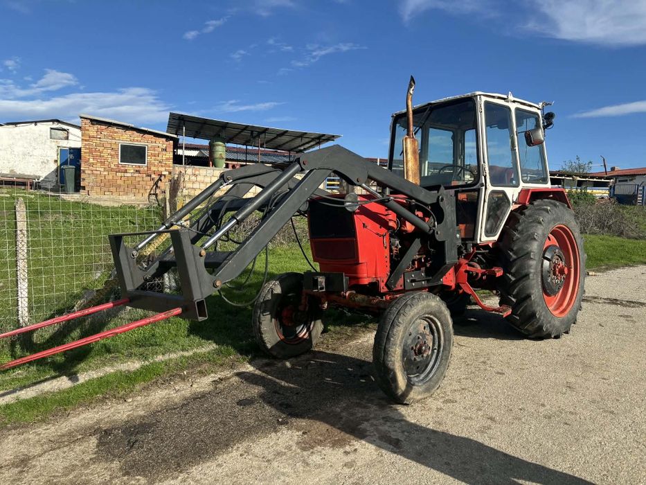 Продавам селско стопански трактор