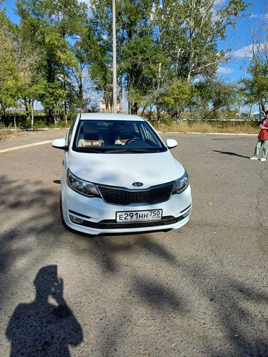 Продам  KIA RIO 3 2017г. пробег реальный  23000км
