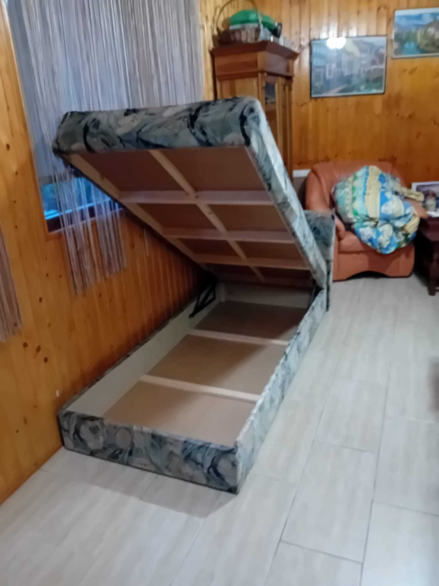 Vand pat pentru o persoana, calitate superioara, rabatabil