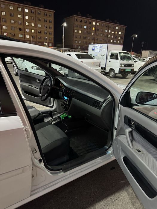 lasetti 1.6 AT srochna petno bor