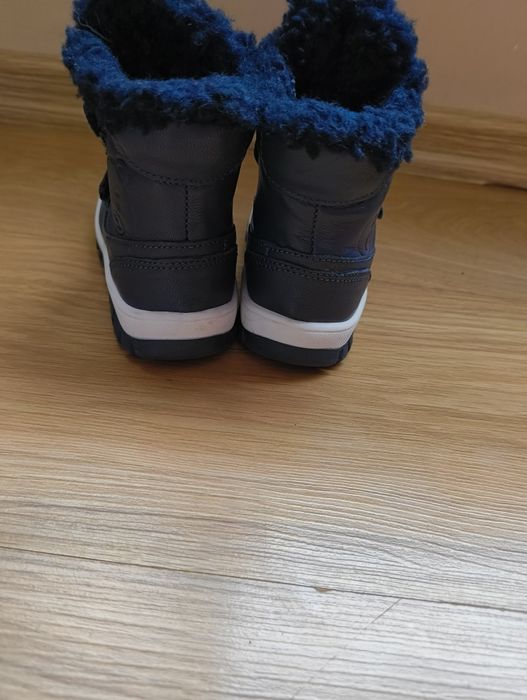 Продавам боти, Lasocki