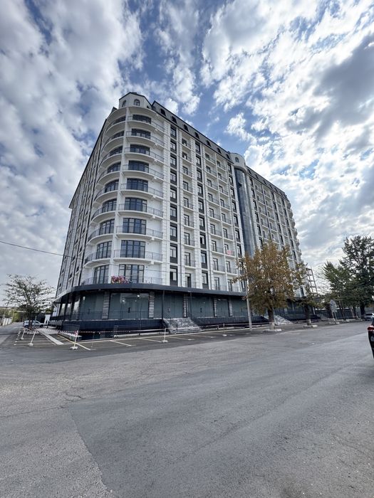 Продаётся 2 комн. квартира