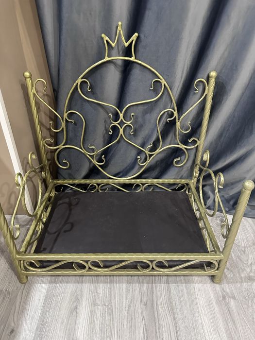 Продам лежанку для домашних животных ручной работы