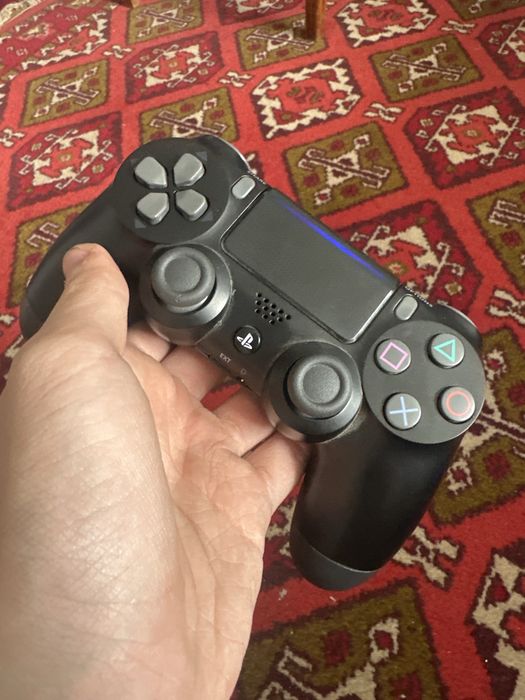 Продам Dualshock 4