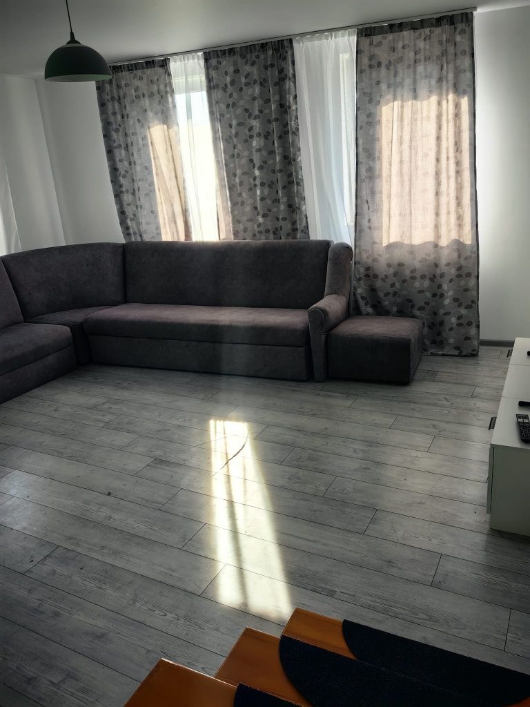Casa ultracentrala de închiriat