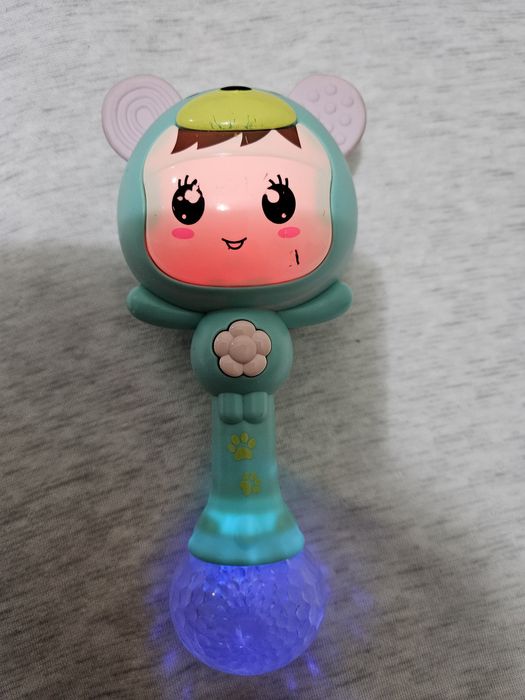 Музыкальные игрушки .