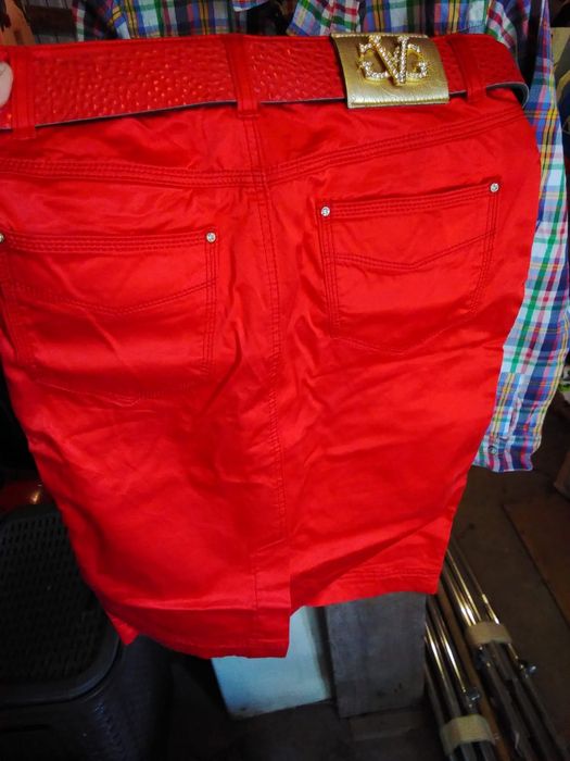 Красный юбка качественный атласовый