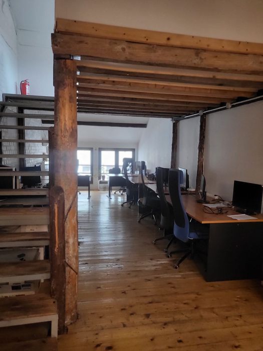 Showroom, magazin fizic, stradal,  parter, etaj, birouri,  total 212 m