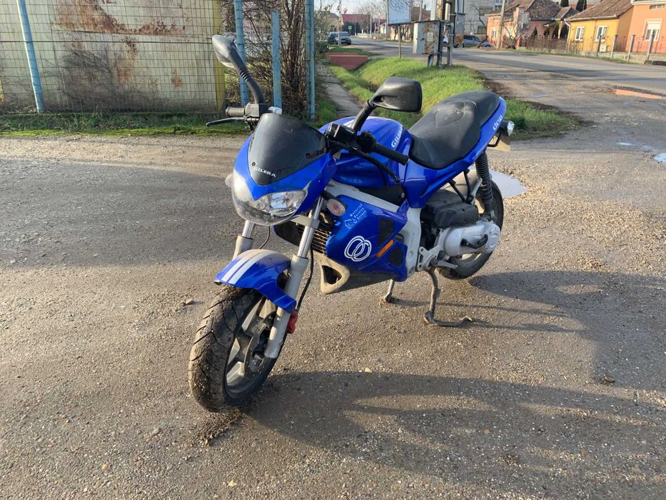 Vând motocicletă Gilera DNA 50cc