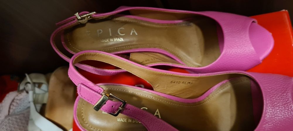 Sandale roz epica 39