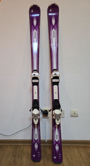 Vând schiuri Blizzard