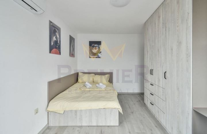 Дава се под наем Тристаен апартамент в Варна, Център - 95 кв.м за 800 € - Снимка #8