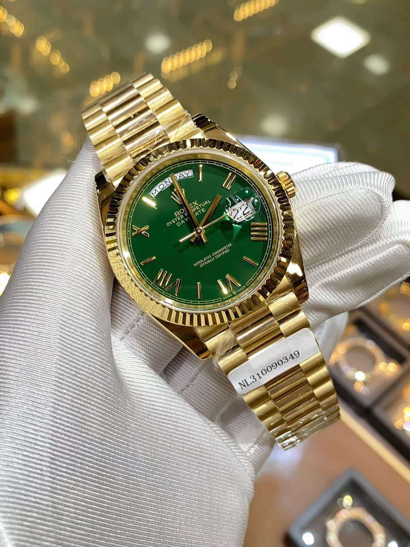 Rolex Day-Date 41mm златист зелен циферблат