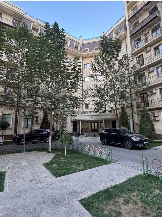 Срочно 4 ком. кв 110 кв.м Центр Новостройка Амира Темура Чехова