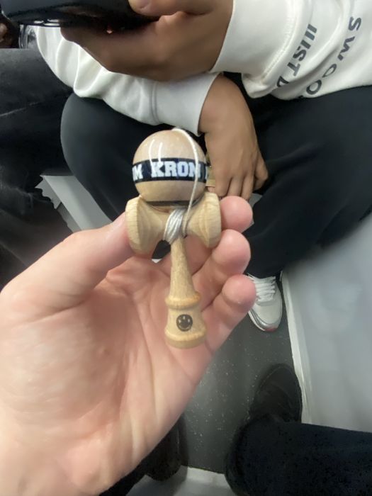 Kendama mikro krom