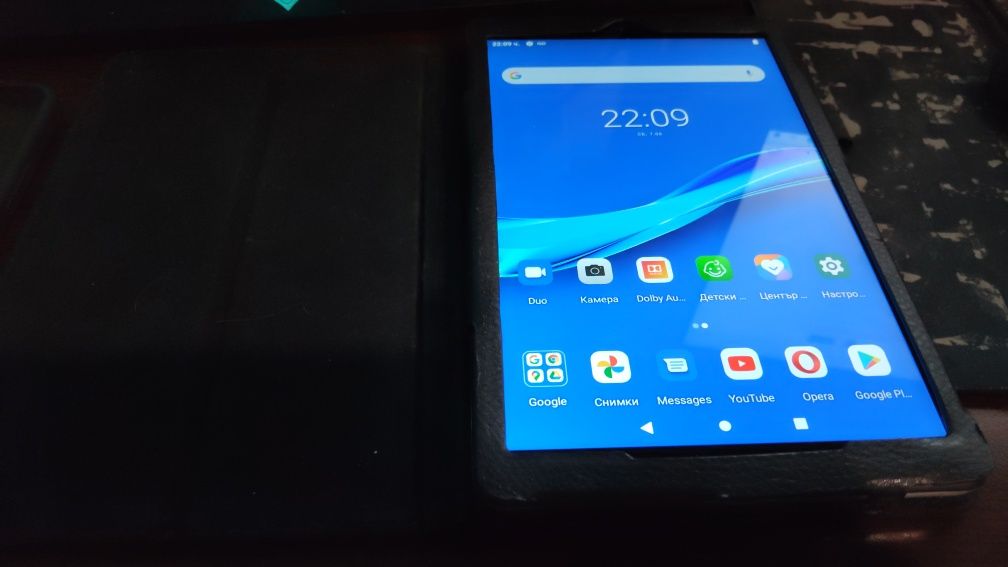 продавам таблет Lenovo Tab M8