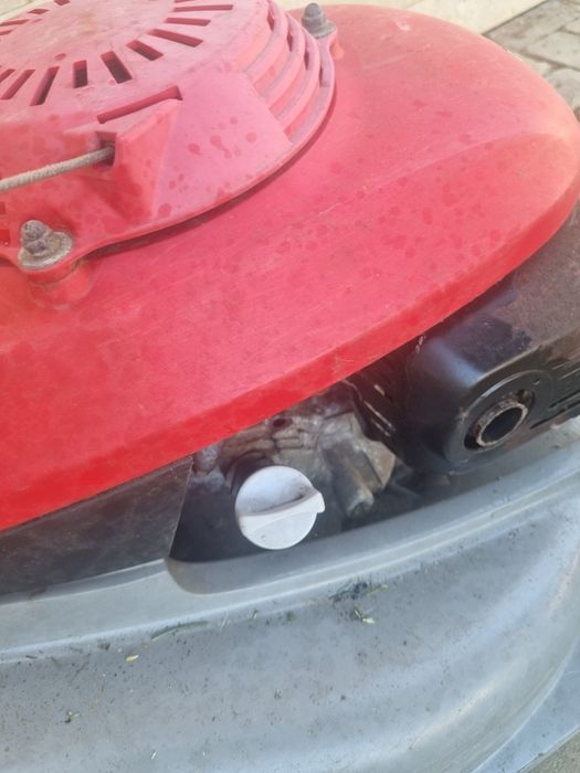 Mașină de tuns gazon iarbă Honda 800 Lei